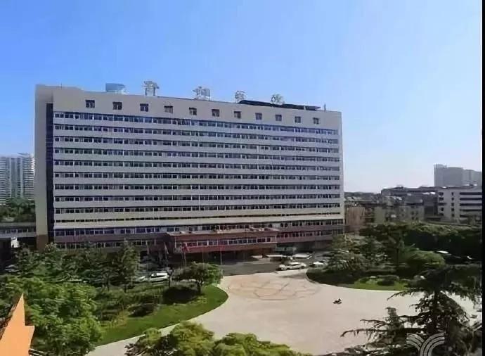 抗疫情医护夫妻,武汉新冠夫妻并肩作战