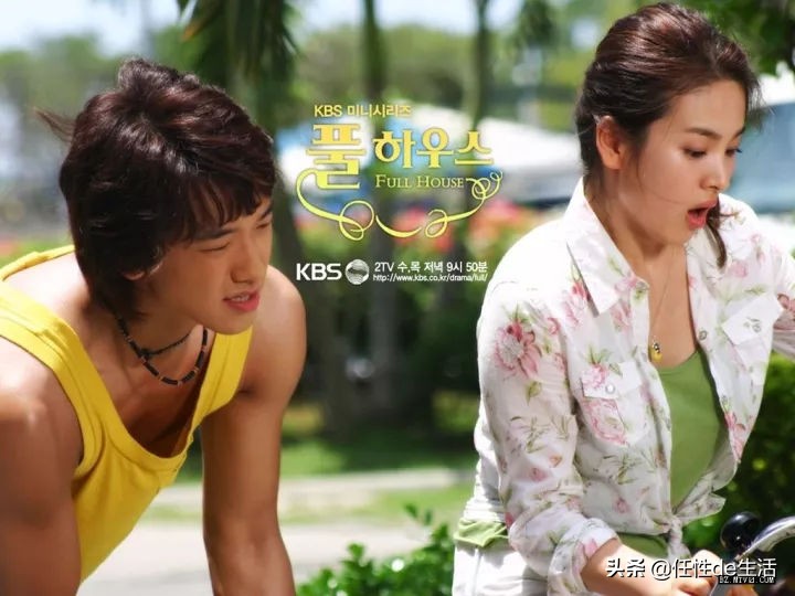 韩国女明星穿的衣服曝光,韩国女明星的衣服都是从哪里买的