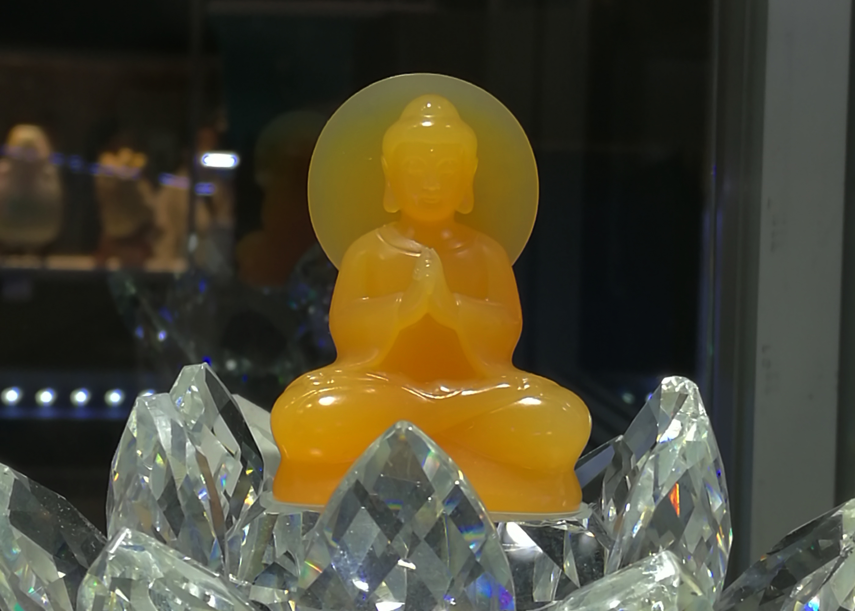 简单列举几种与和田玉相似的玉石,和田玉戈壁料相似的玉石