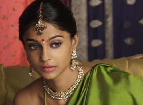 被迫*身卖**、没有未来！她们是特殊的“印度圣女”