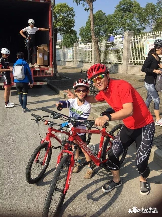 中国孩子都在玩什么运动？20个家庭陪孩子坚持体育锻炼的故事…