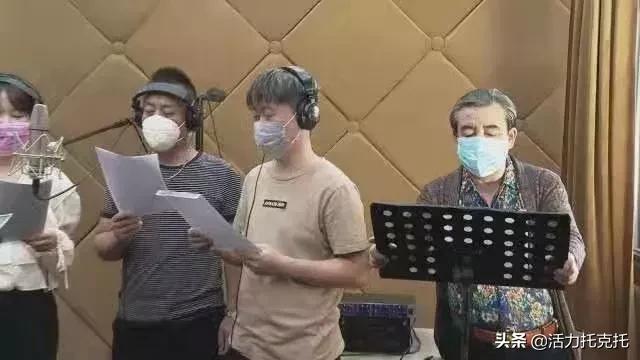 白衣礼赞致敬最美逆行者,致敬逆行者礼赞劳动者