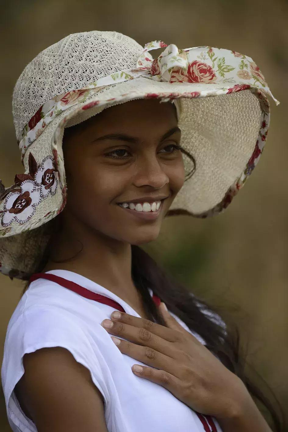 印度洋孕育了风情万种，看看庄培芳“微笑的斯里兰卡”就能感受到