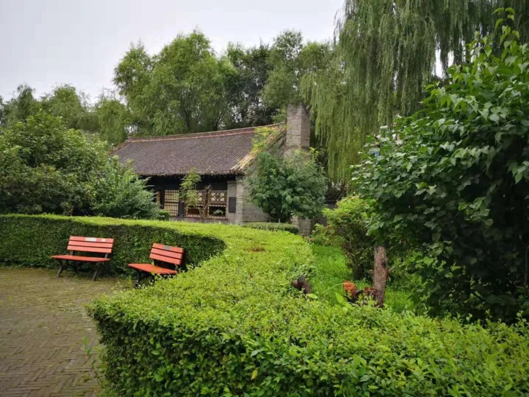 萧红故居边的补鞋店,居然藏着“人生真相”……