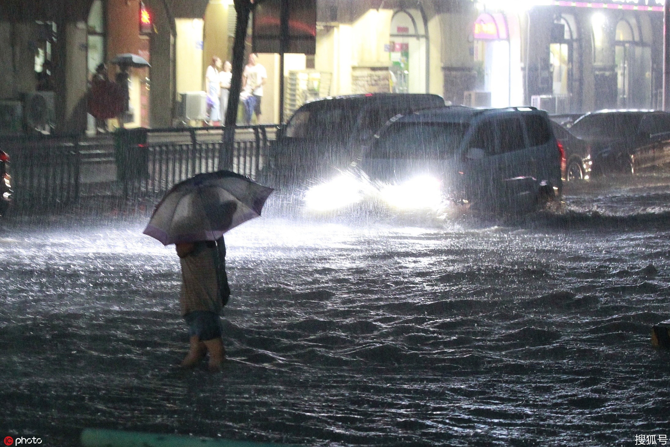 鸿星尔克狂野,鸿星尔克狂野消费