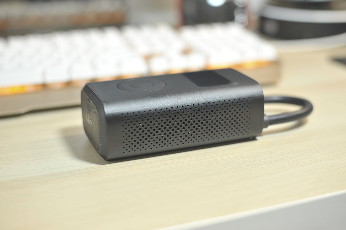 有车一族的新式*器武**，米家新推内置电池，不需另外接电的充气宝