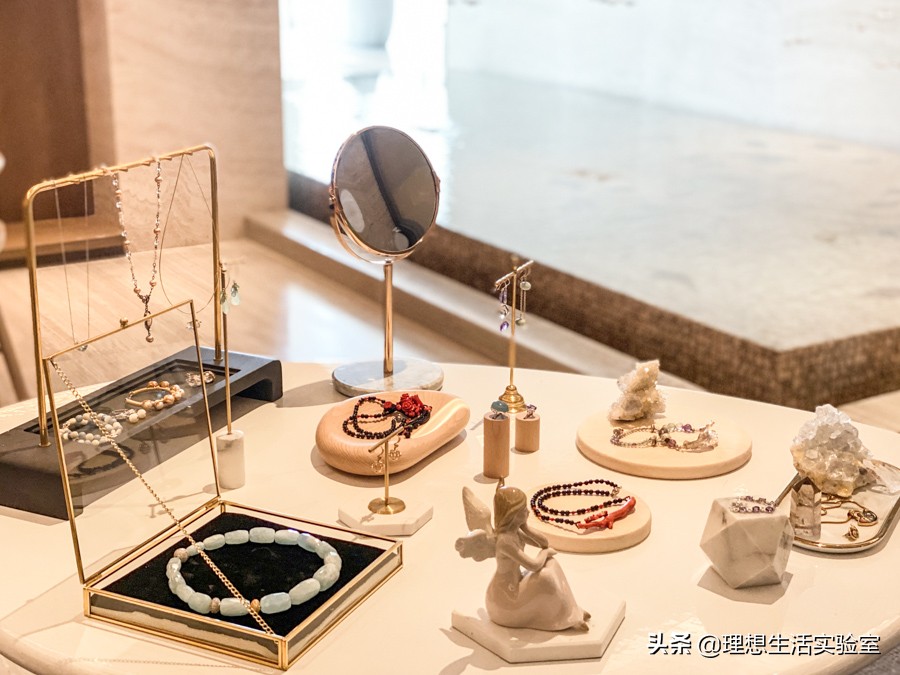 住在广州瑰丽酒店看外面风景,广州瑰丽酒店看到整个广州夜景