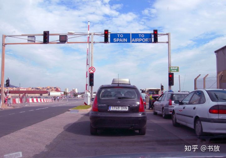 世界上十大危险机场的视频,世界公认最危险的十大机场