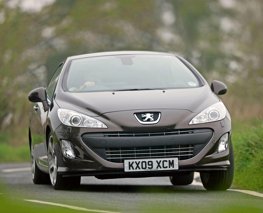 标致308cc敞篷车铭牌,标致敞篷车308cc是几坐的