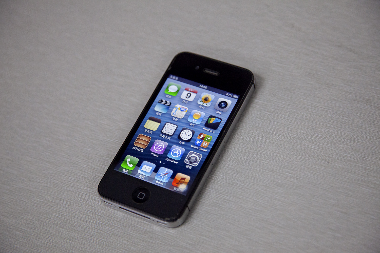 8年后重新回到原点,乔布斯最后的经典iphone4s