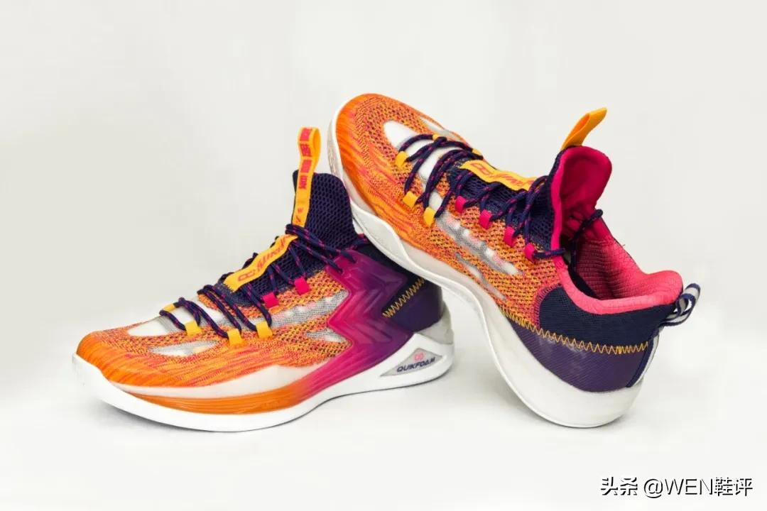 戈登穿爆的耐克鞋,戈登实战鞋