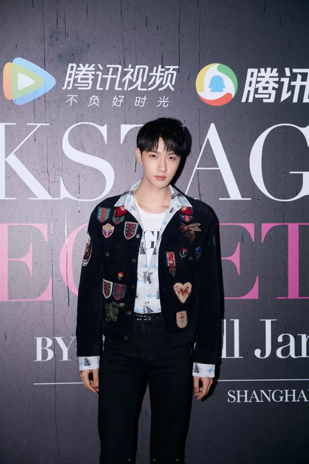 刘雯何穗个人简介,刘雯何穗奚梦瑶走秀视频