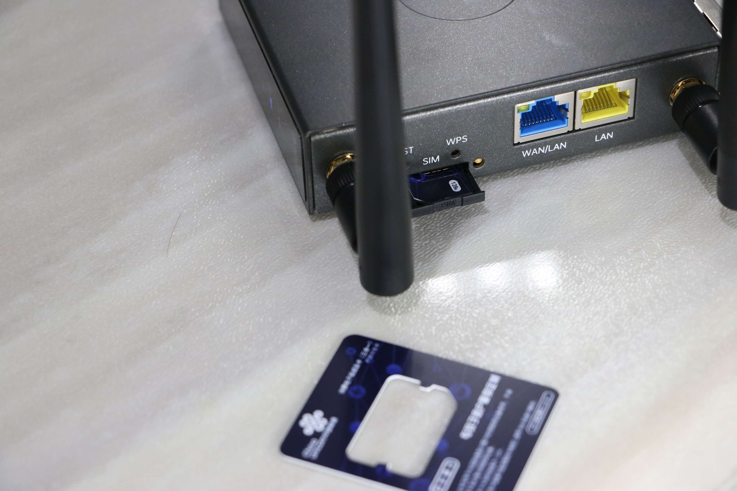 老款模拟监控摄像头怎样连接网络,蒲公英r300s如何实现远程控制plc