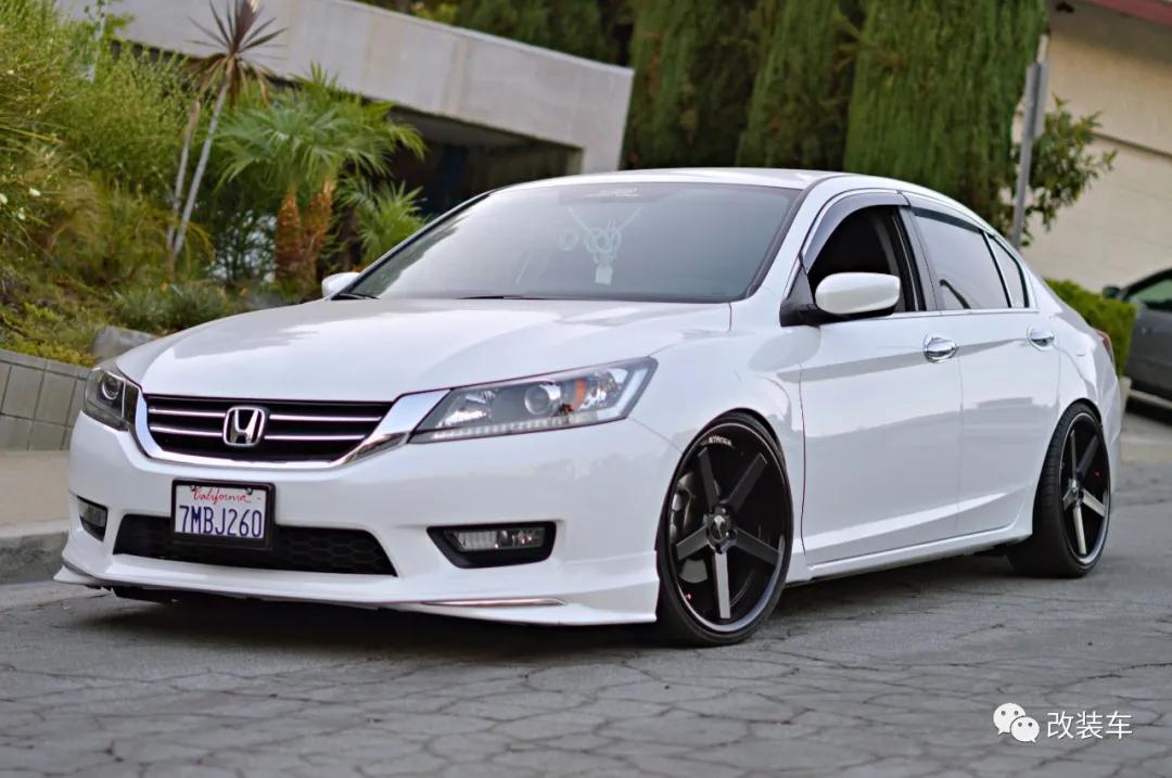 ​嫌代步用的九代雅阁太平淡，换上气动后秒变街头最帅姿态*党**