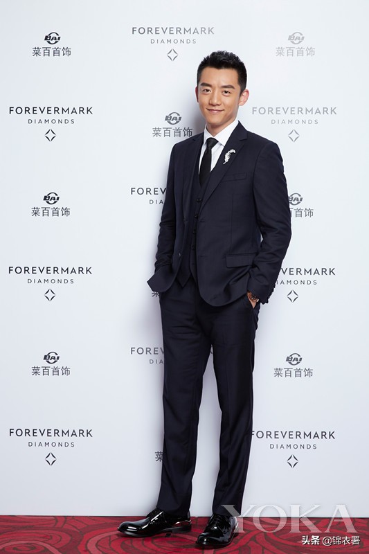 一米六的男生适合穿西装吗,一米七的男生可以穿西装吗