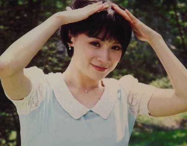 霸屏女主变蛇精，姚芊羽从“万人捧”到“万人踩”，只因矫过牙？