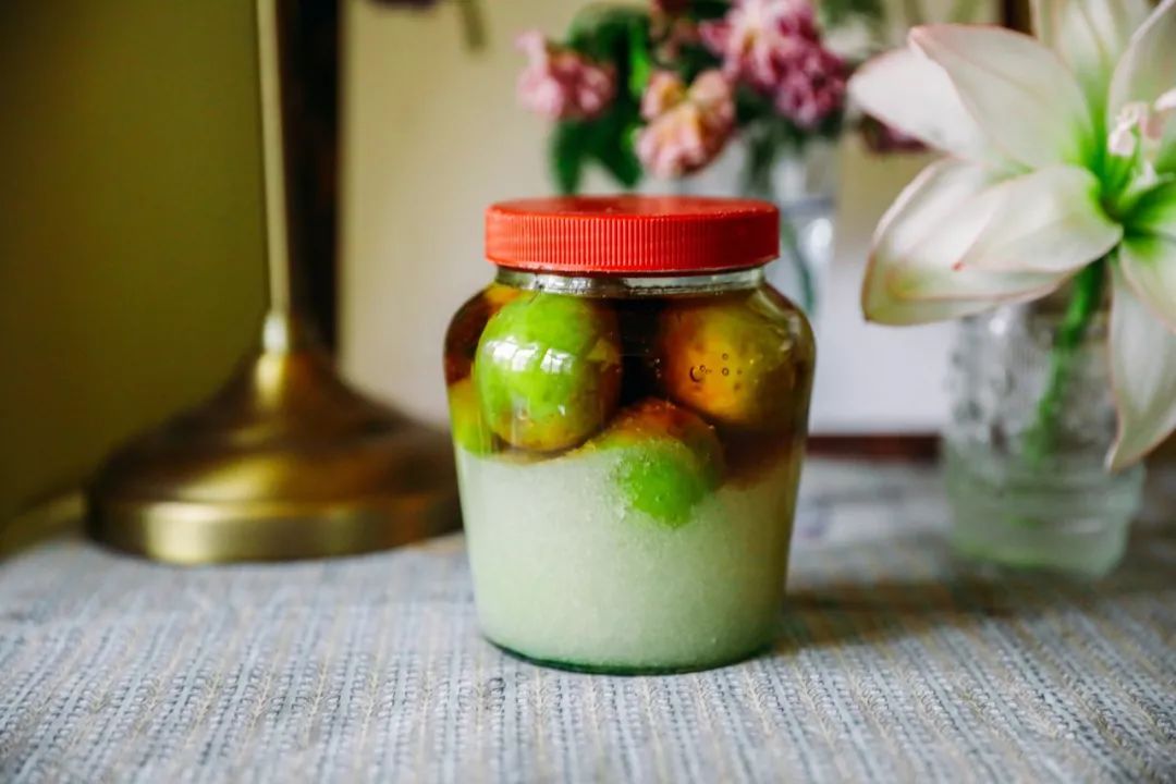 青梅的做法酸甜视频,爽脆青梅的做法