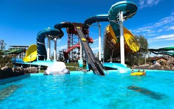 天津天津之眼游轮,天津海河边天津之眼