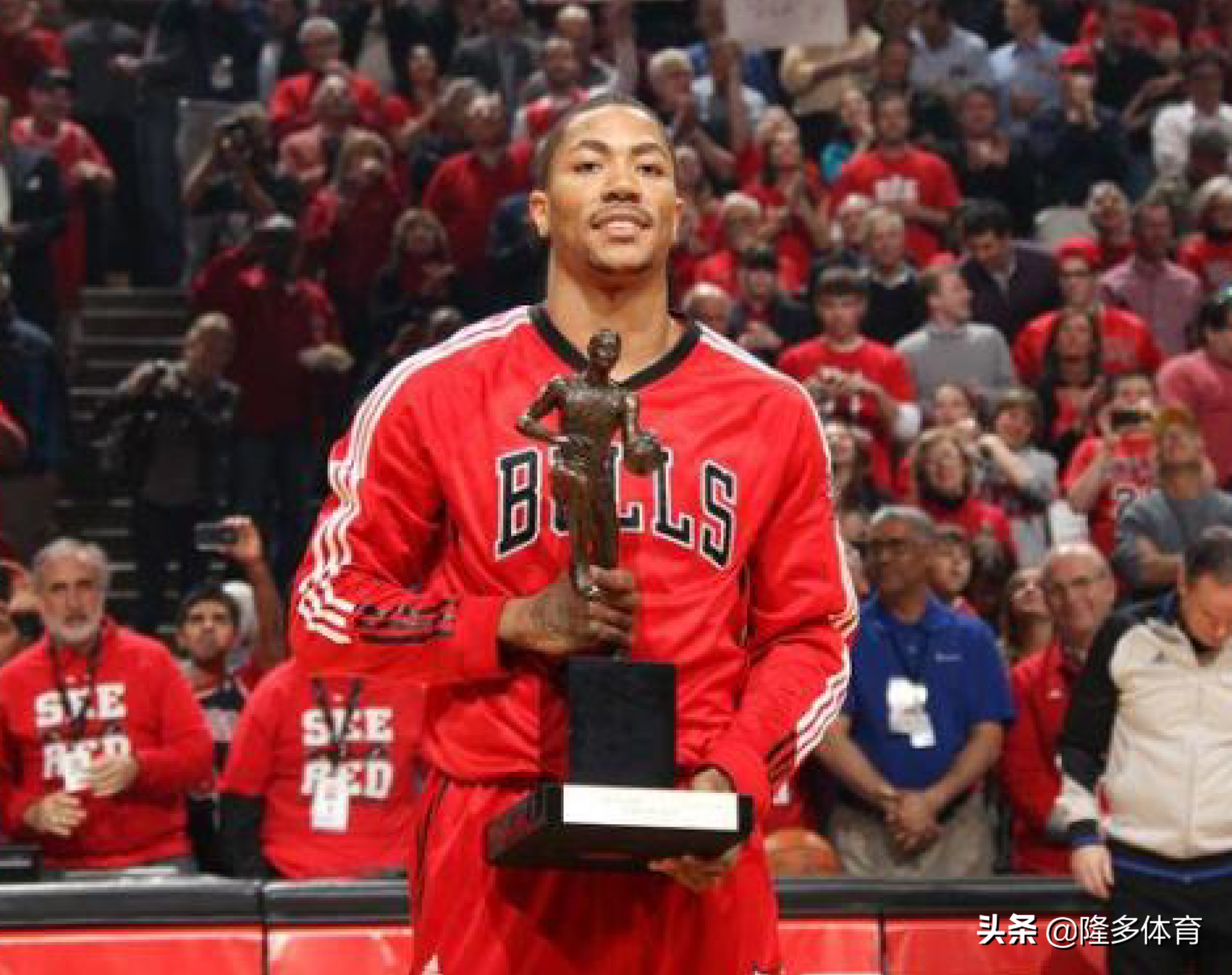 08年选秀得分排名,罗斯11919分仅排第五位,榜首遥遥领先