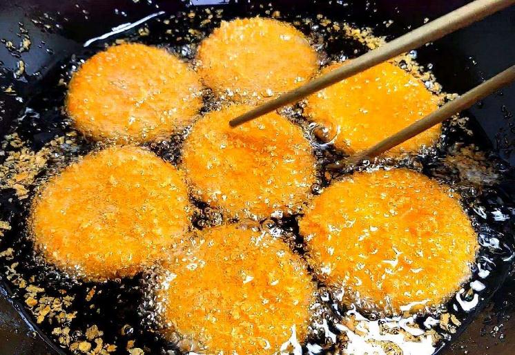 用糯米粉做南瓜饼怎样做又软又脆,做南瓜饼的教程不加糯米粉