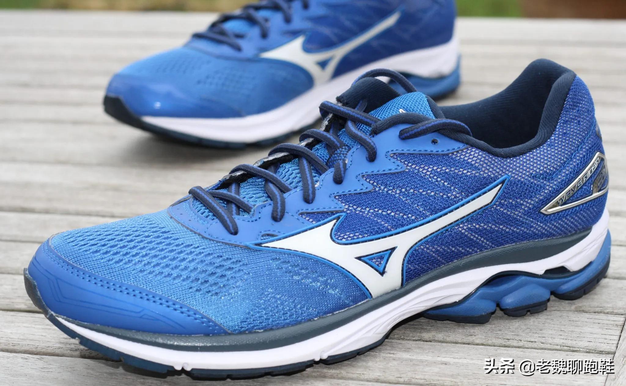 美津浓wave和亚瑟士gel哪个好,亚瑟士gel-flux与wavestream