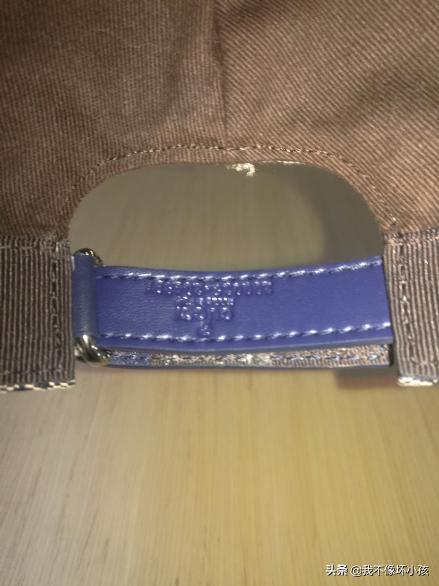 如何分辨奢侈品服装的真假,奢侈品包包怎么在网上鉴定真假