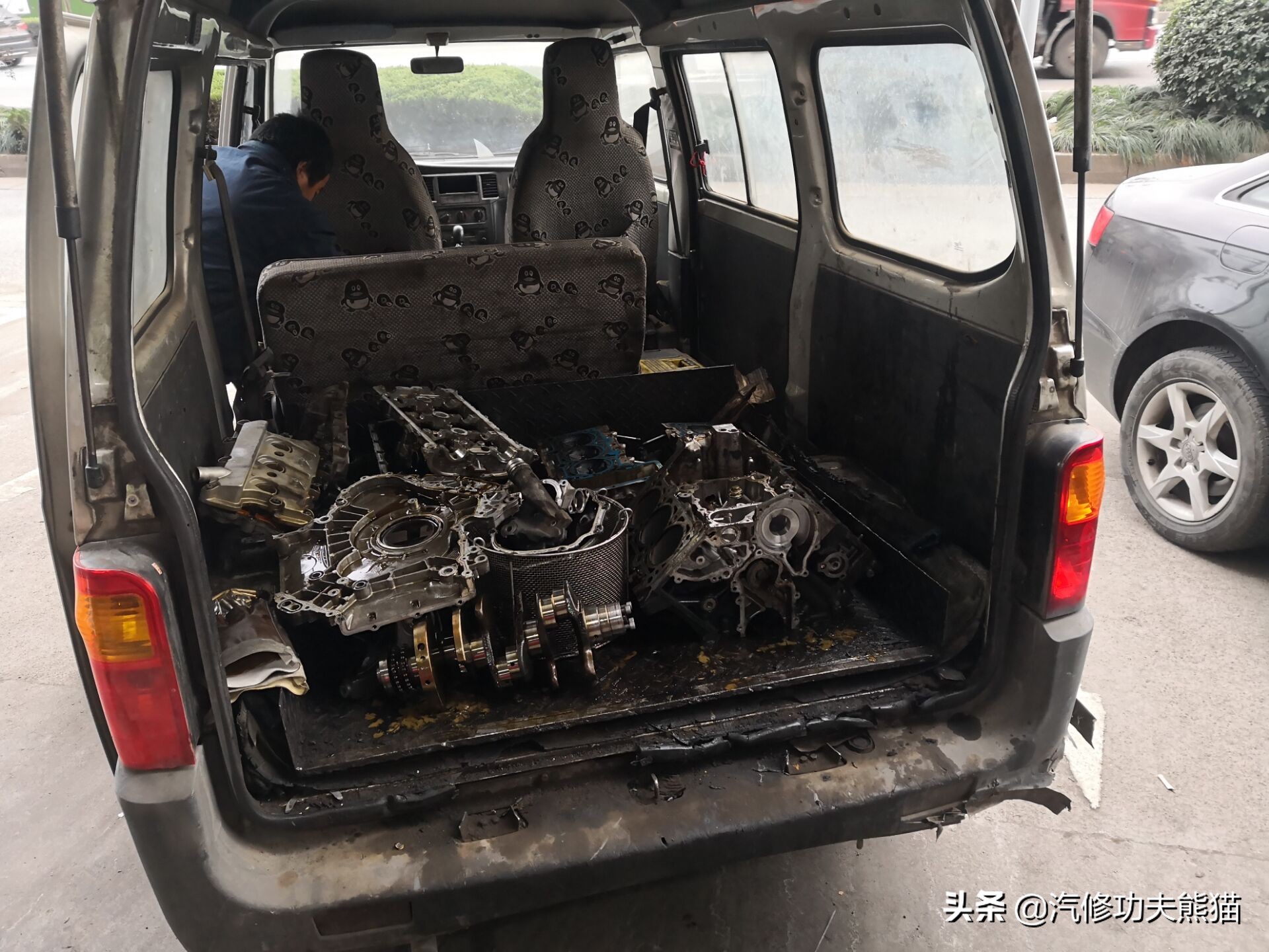 只因修烧机油却被人修到残废！4S拒修！一台奥迪Q7的重生路