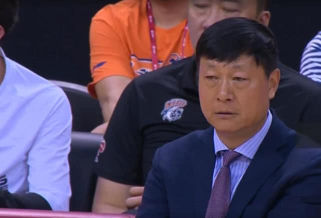 詹姆斯30岁断崖式下滑视频,詹姆斯断崖式下跌的原因