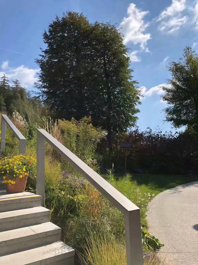 巴尔干半岛和阿尔巴尼亚,伯罗奔尼撒半岛和巴尔干半岛