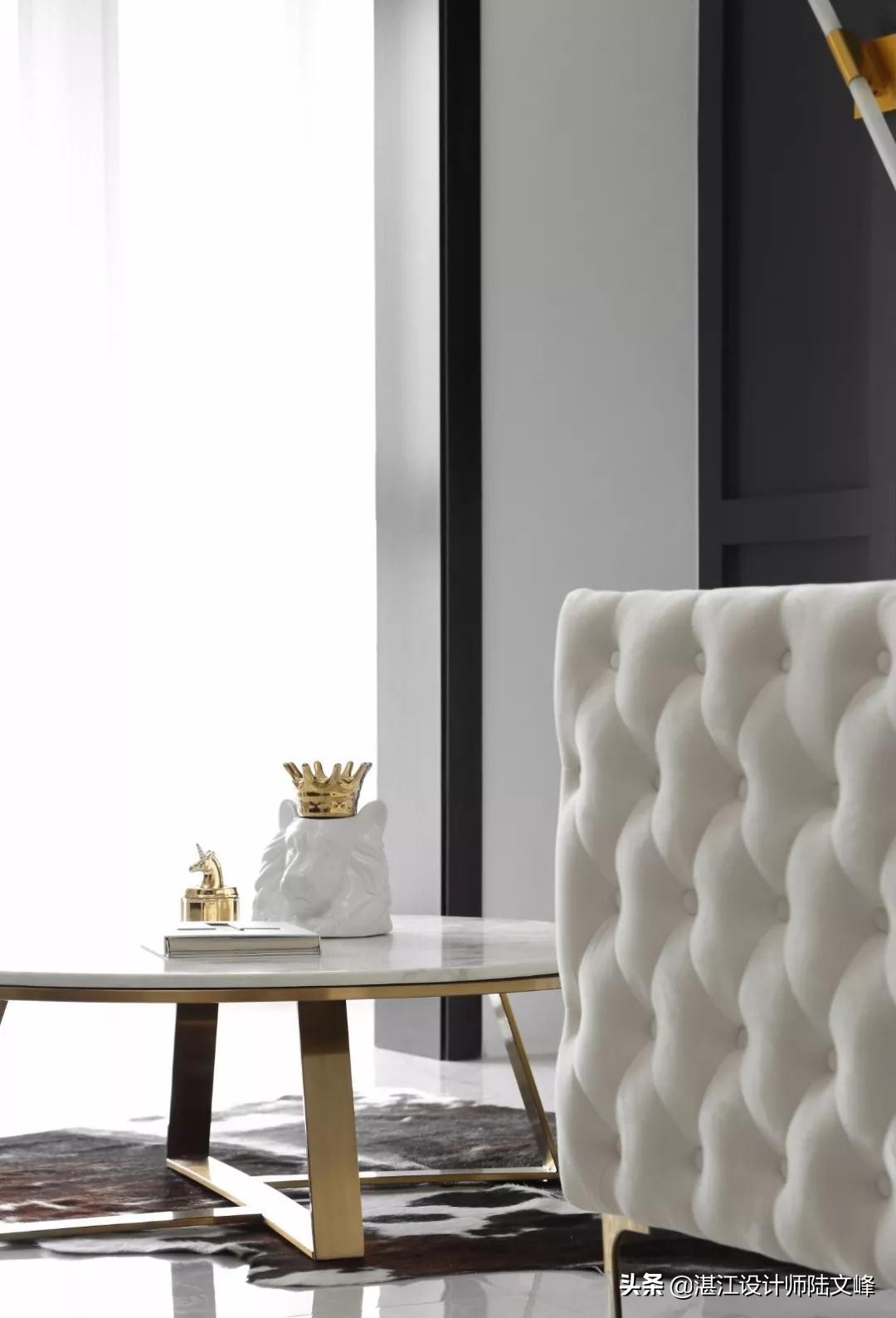 大理石瓷砖永不过时的地砖颜色,有大理石纹的浅灰色瓷砖