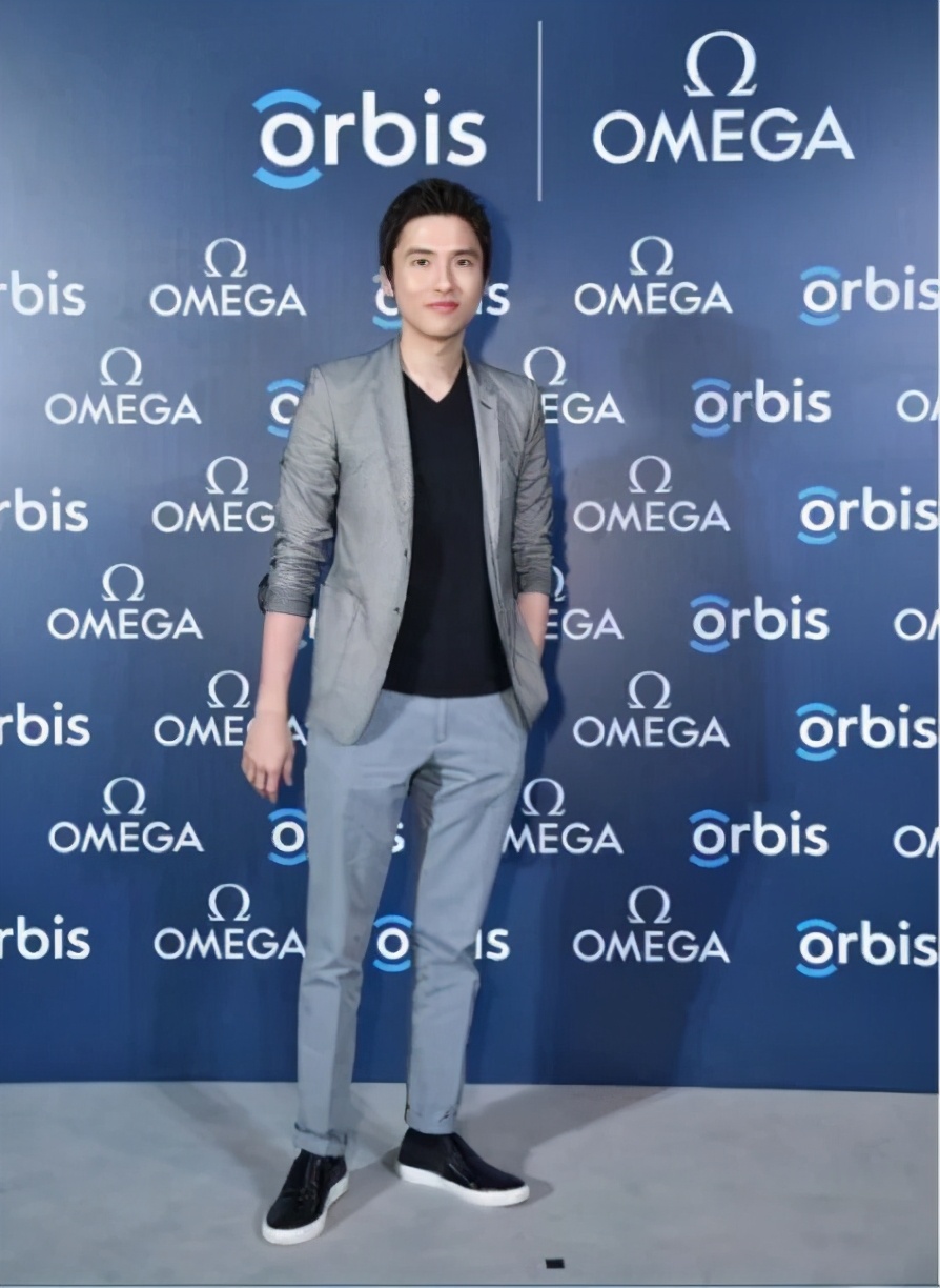 霍启刚三兄弟颜值,霍启刚家族兄弟