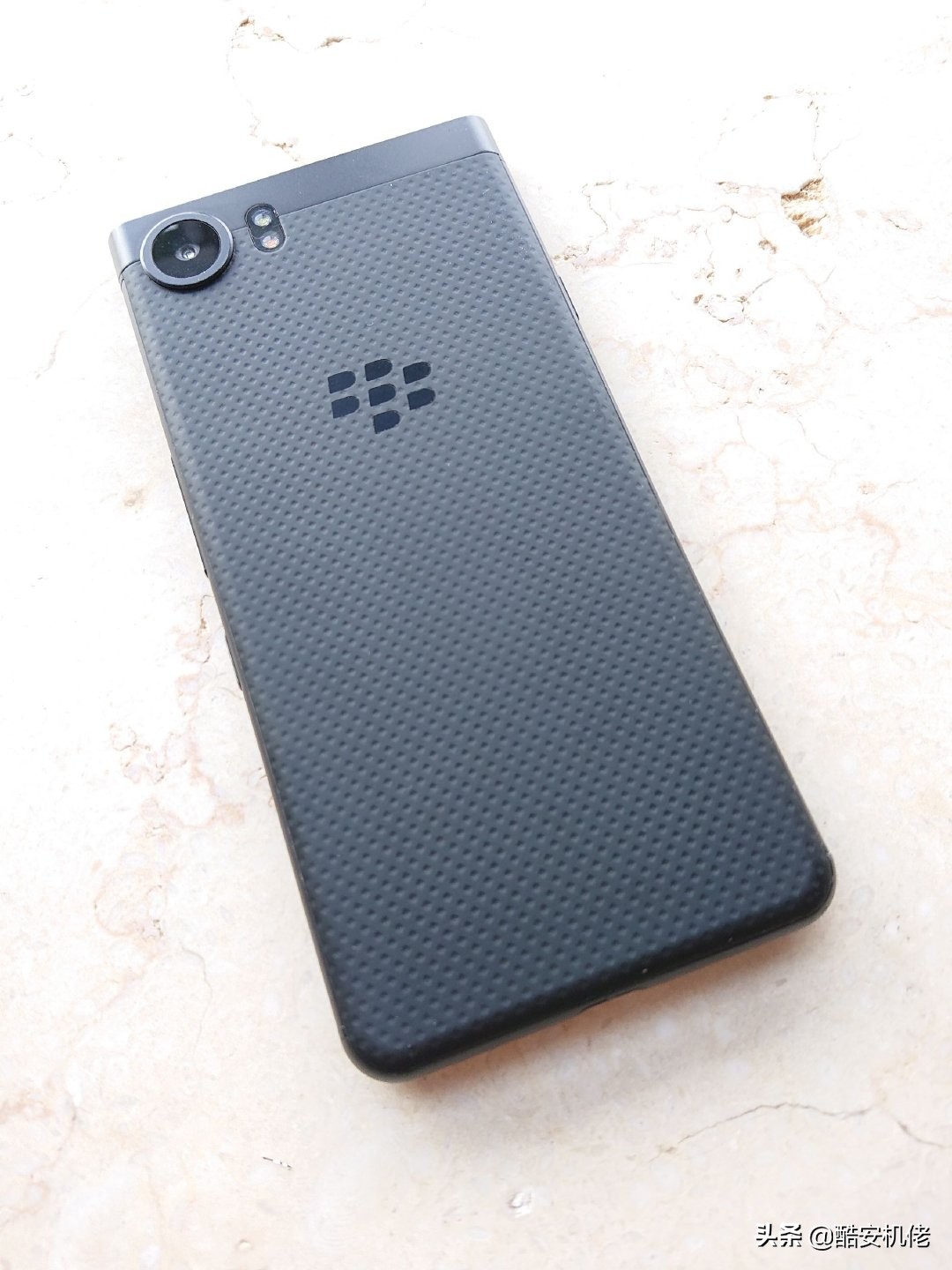 黑莓keyone普通版和精英版,全键盘黑莓中文输入体验