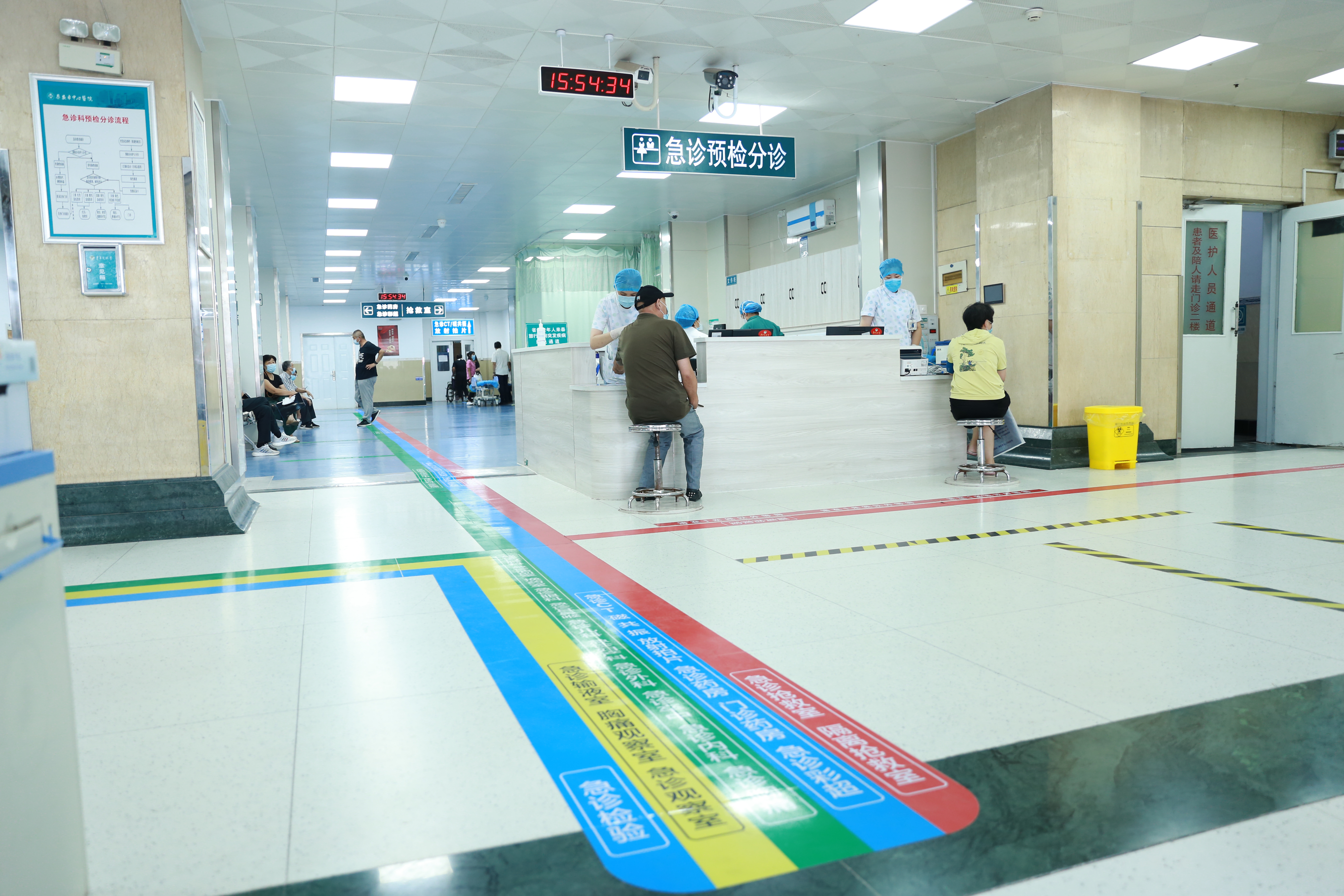 *安泰**市中心医院急诊医学中心：提“颜值”强“内功”筑牢生命防线