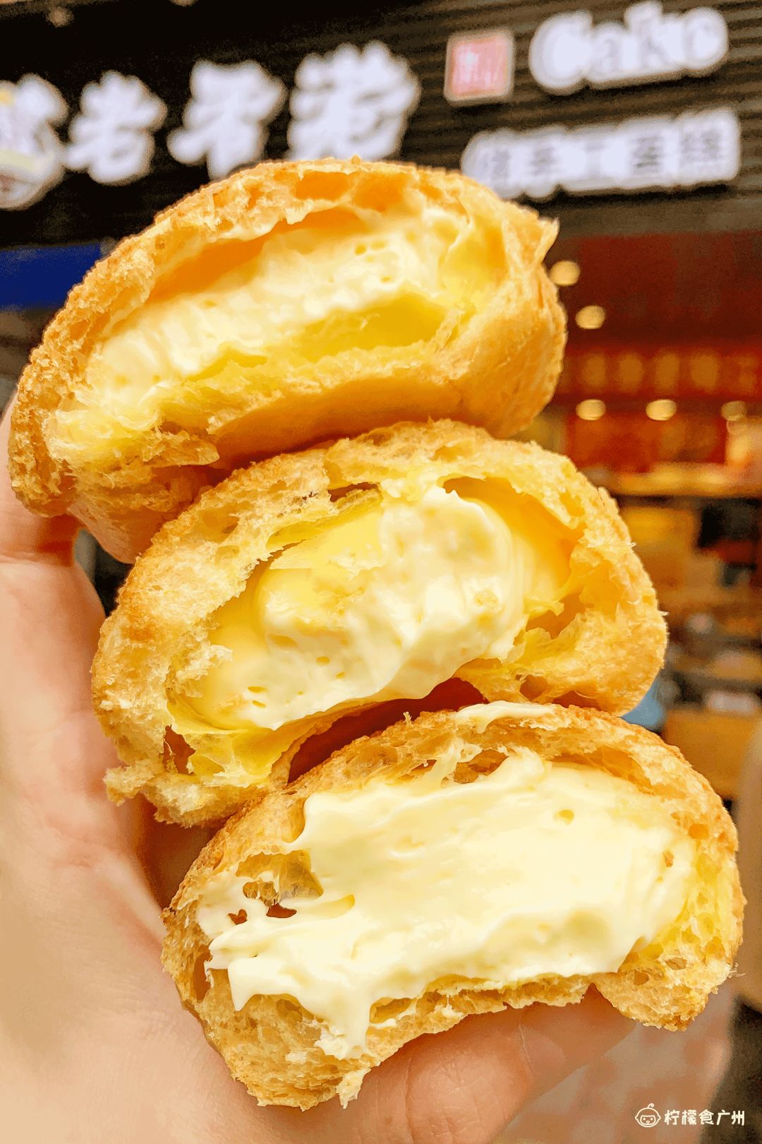 冰淇淋泡芙，3块钱1个，嘿嘿