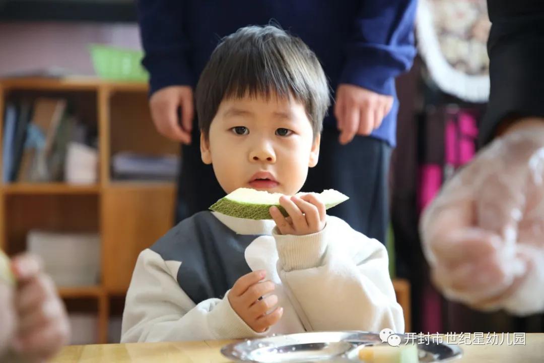 你好，小宝贝：世纪星艺术学院幼儿园新生半日体验活动