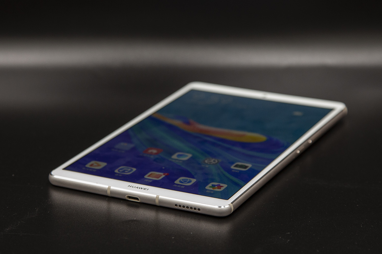 华为mediapadm6图片,华为mediapadm58.4