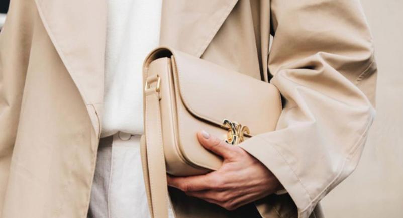 今年流行夏季时尚百搭小众小方包,最近流行大牌女套装