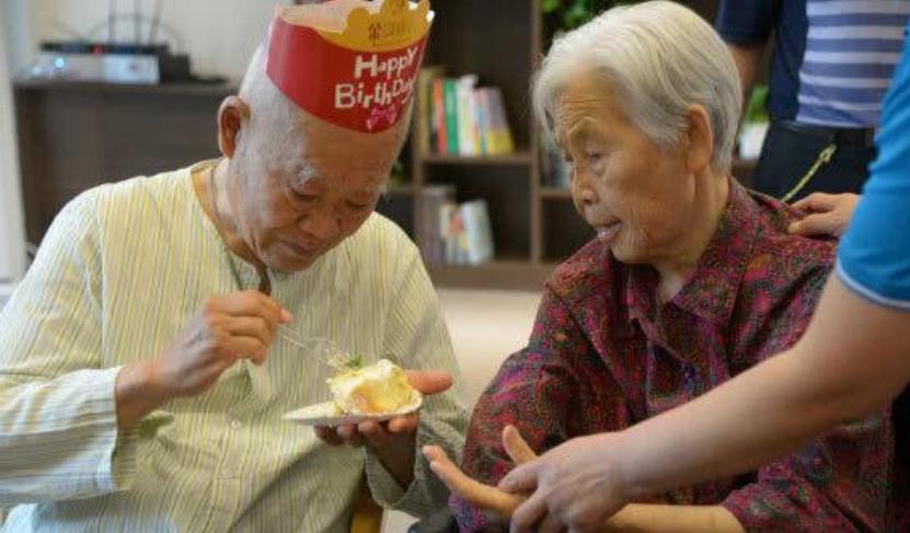 中国第一批丁克家庭如今的现状,首批丁克幸福的晚年生活