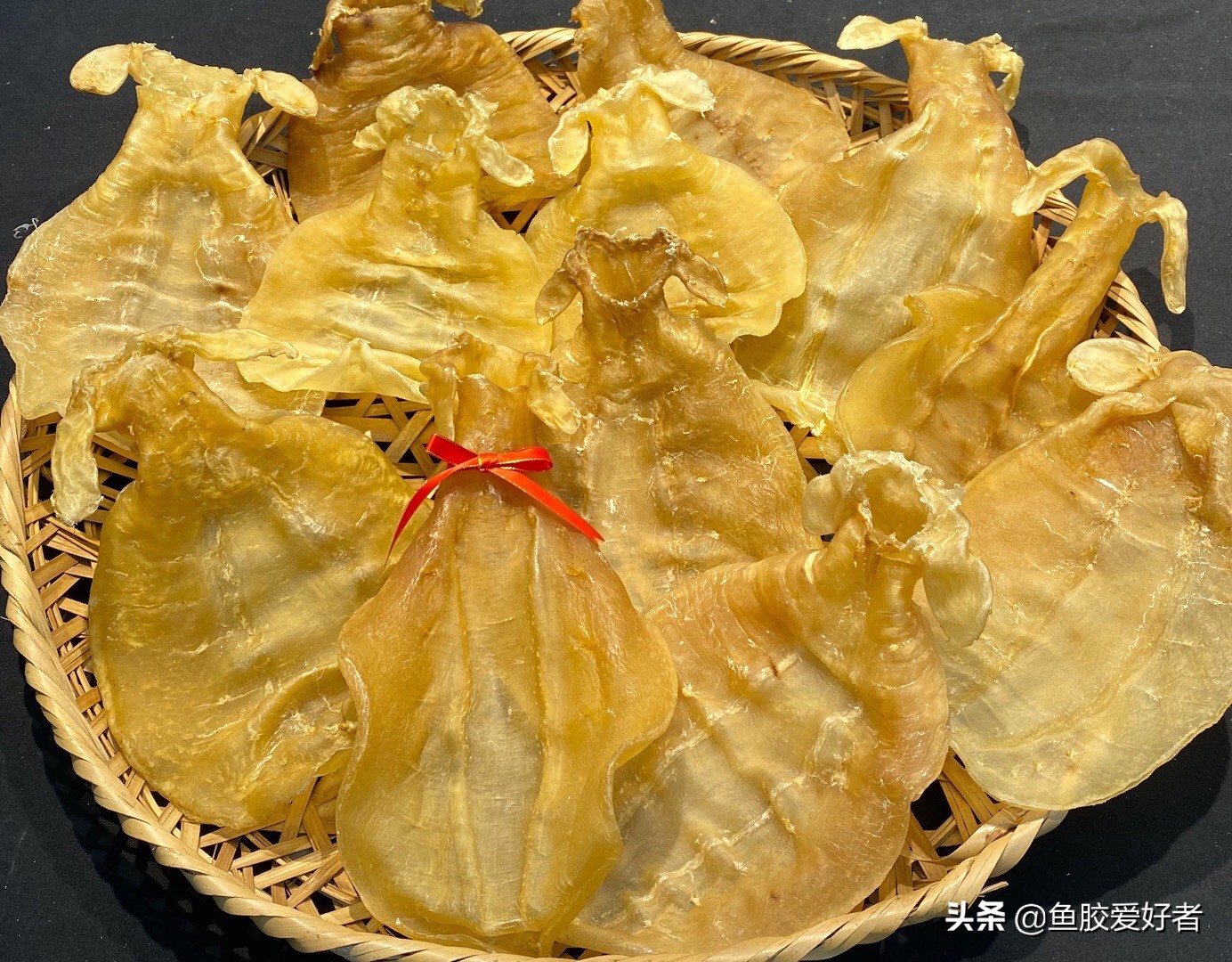 赤嘴鳘鱼胶颜色深好还是浅好,赤嘴鳘鱼胶有哪些种类