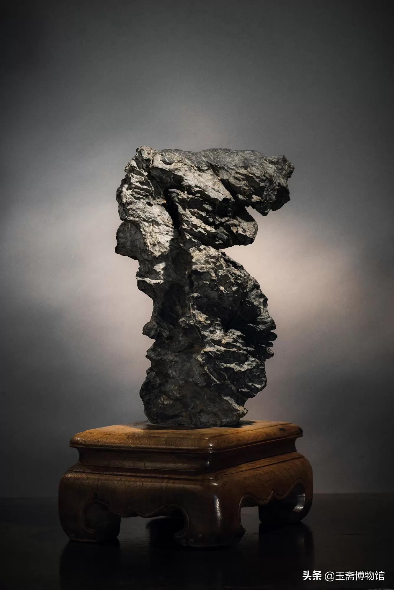 英石扭纹观赏石精品欣赏,观赏石真正的灵璧石精品