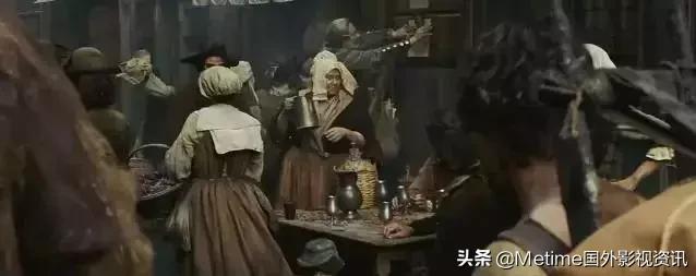 这是一部有味道的电影,资本主义的肮脏恶臭却开出了纯粹的爱之花