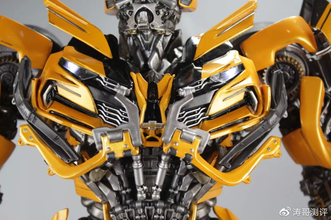 开箱价值1万的新年礼物,10000元以上的大黄蜂模型