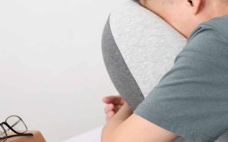 小米智能睡眠牵引拉伸枕按摩枕头,小米午睡枕推荐