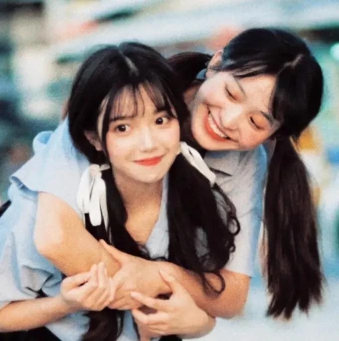 二人闺蜜头像沙雕智障动漫,闺蜜头像一个拽一个甜