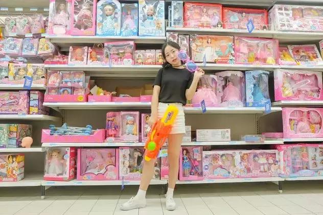 50-60岁秋景拍照摆姿,40至50岁拍照如何摆姿