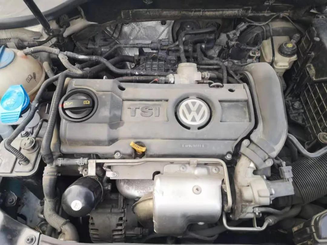 六万多买自动1.4T高尔夫六！四轮独立悬挂还带涡轮增压