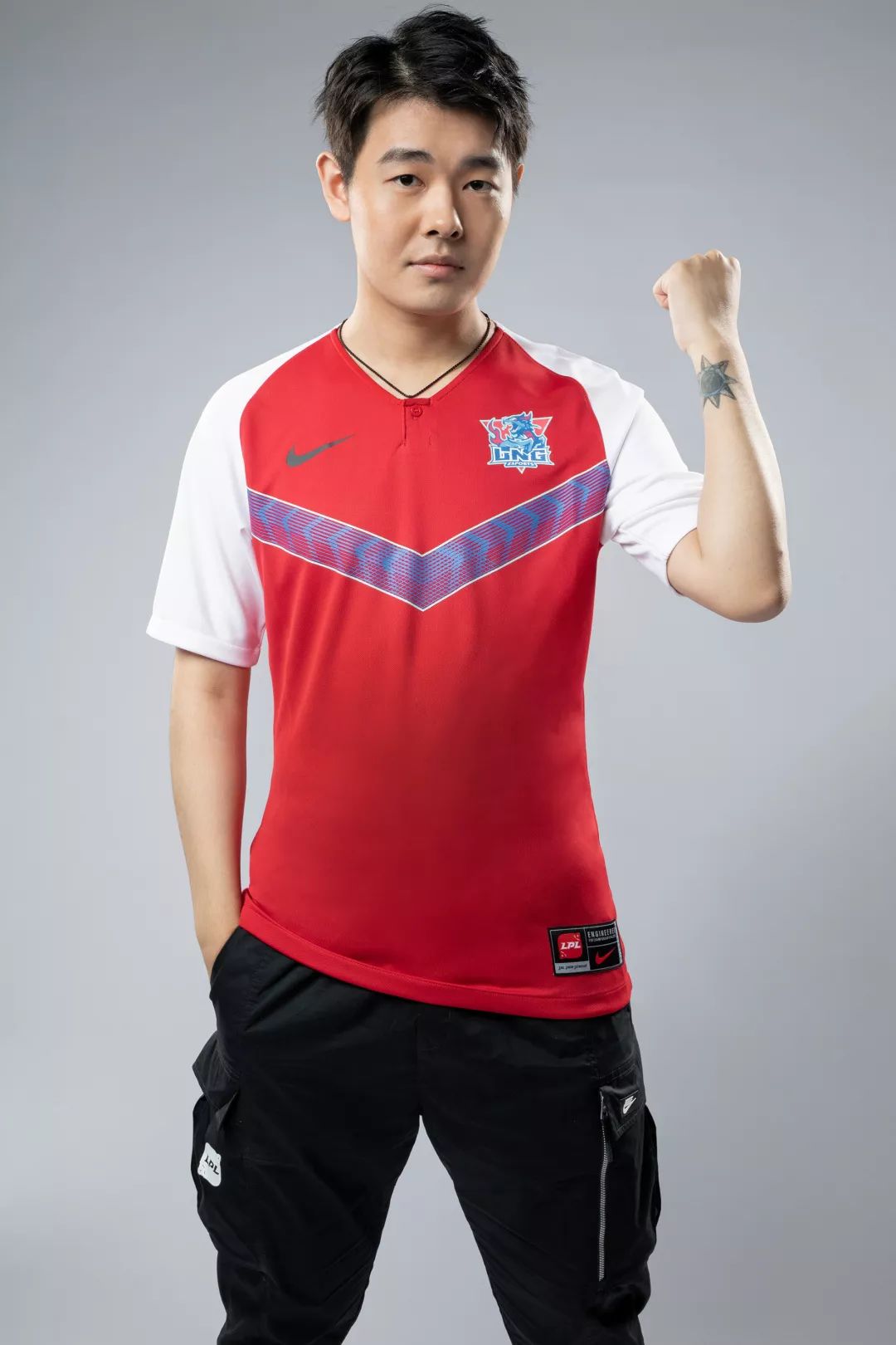 nikelpl队服,英雄联盟lpl与nike