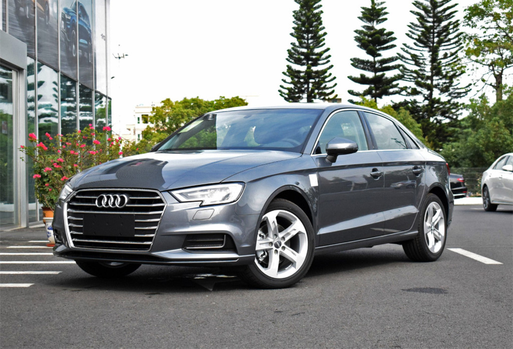 奥迪a3降价14万最低首付多少钱,17万左右买奥迪a3值不值