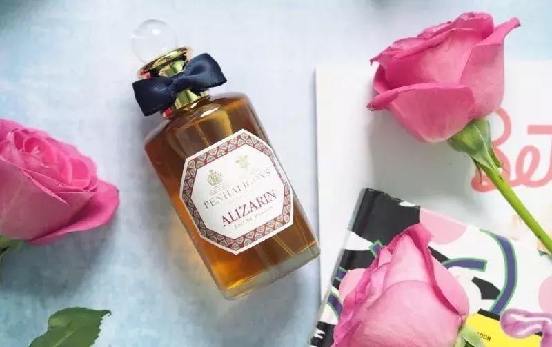 一闻就觉得不简单的香水推荐,让人一闻就无法自拔的香水推荐