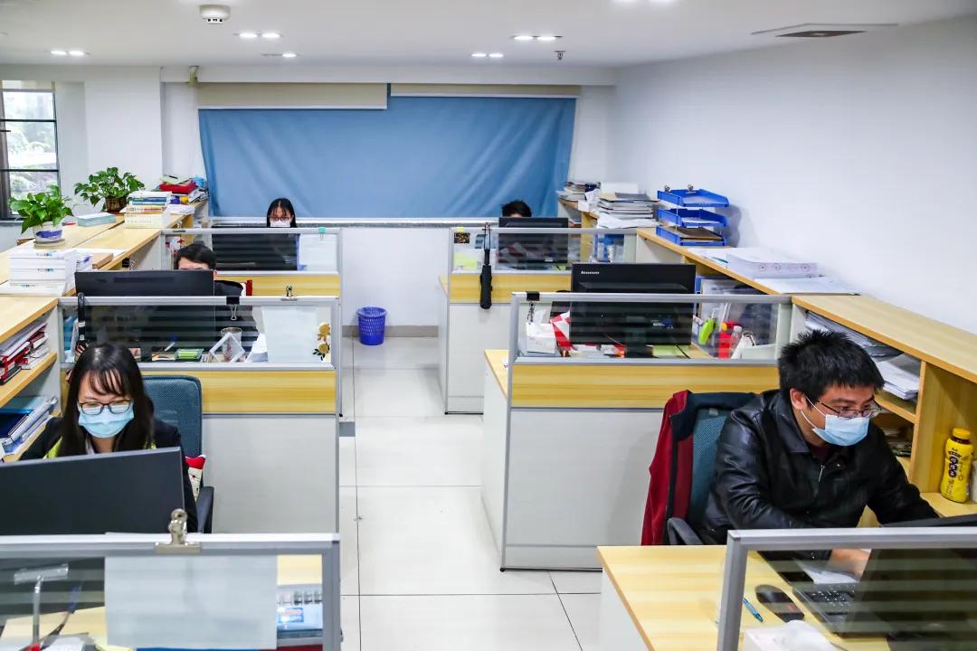 惠及30余万员工！龙华区百万助企复工复产口罩申领完毕